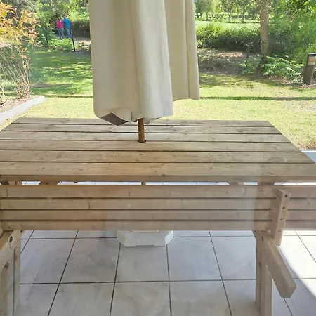 Vakantiehuis Duplex Avec Piscine Au Bord Du Golf De *